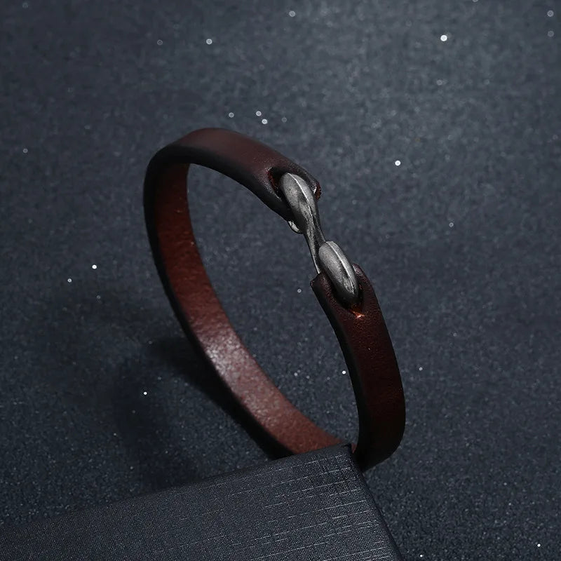 Hot Sales Men's Vintage Genuine Leather Hook Bracelet 20cm/21.5cm Wristband Bangles Fashionable Male Jewelry in Black/Brown
