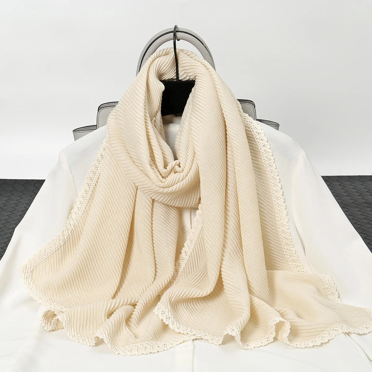 New Women Fashion Pleated Crinkle Lace for Pressing Hijab Scarf Solid Color Shawls Wraps Muffler Islam Muslim