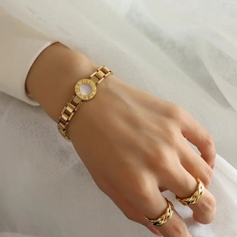 Stainless Steel 18k Gold Plated Shell Watches Roman Numeral Bangle Couple Bracelets Bracelet for Women