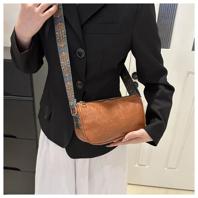Women Vegan Leather Zipper Guitar Strap Crossbody Bag Pillow Bags Vintage Wide Strap Crossbody Bag