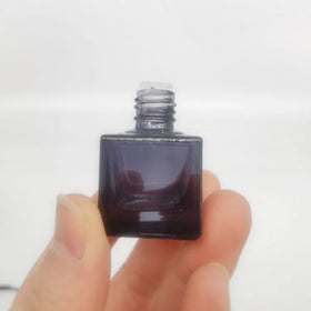 5ml 10ml Manufacturers Black square Shape Car Diffuser Perfume Bottle with Wooden Cap Hanging Fruit Fragrance Bottle Perfume Car