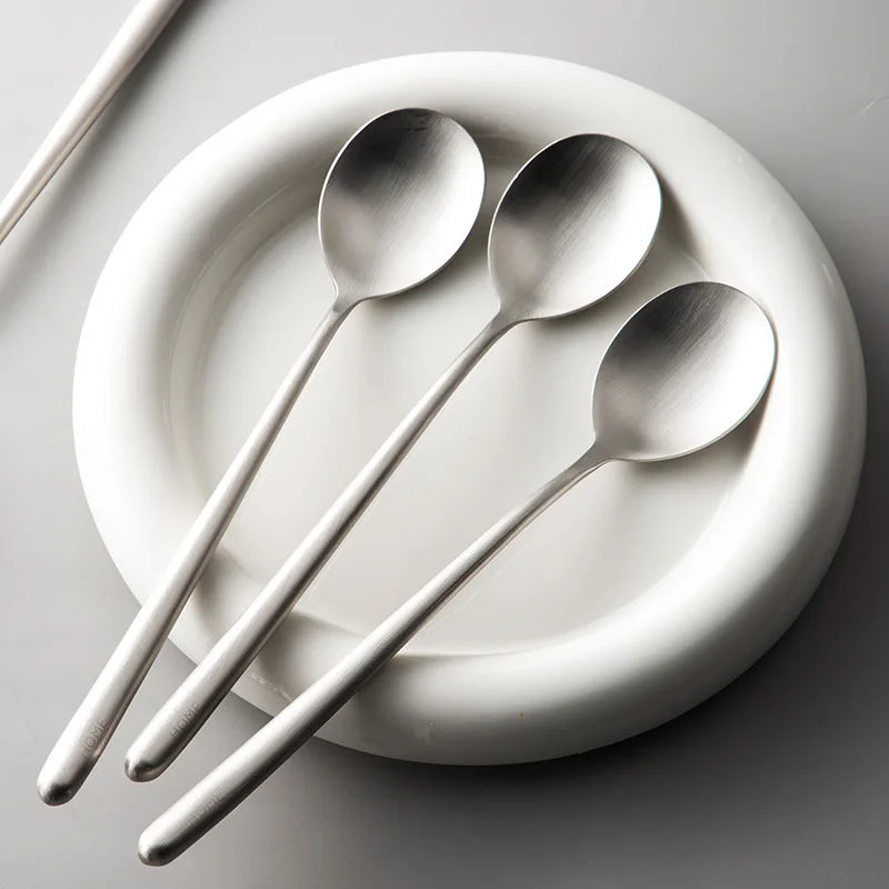 Korean Hollow 304 Stainless Steel Dinner Spoon Long Handle Dessert Ice Cream Soup Rice Mixing Spoons Party Restaurant Tableware