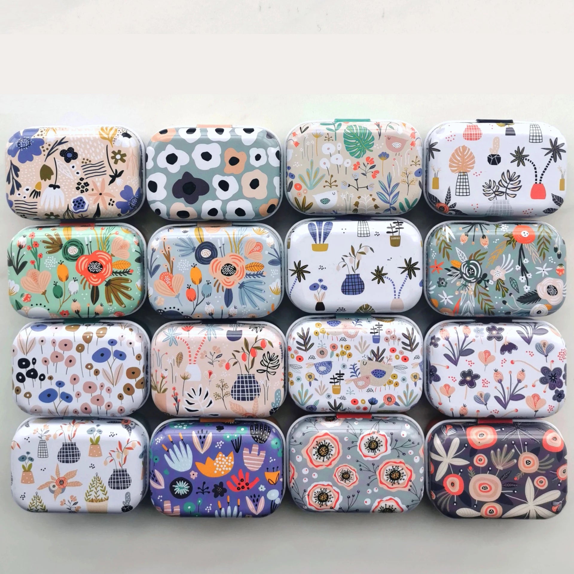 32PCS / BOX Tinplate Box with Lid Small Jewelry Storage  Mini Iron Box Small Empty Tin Case