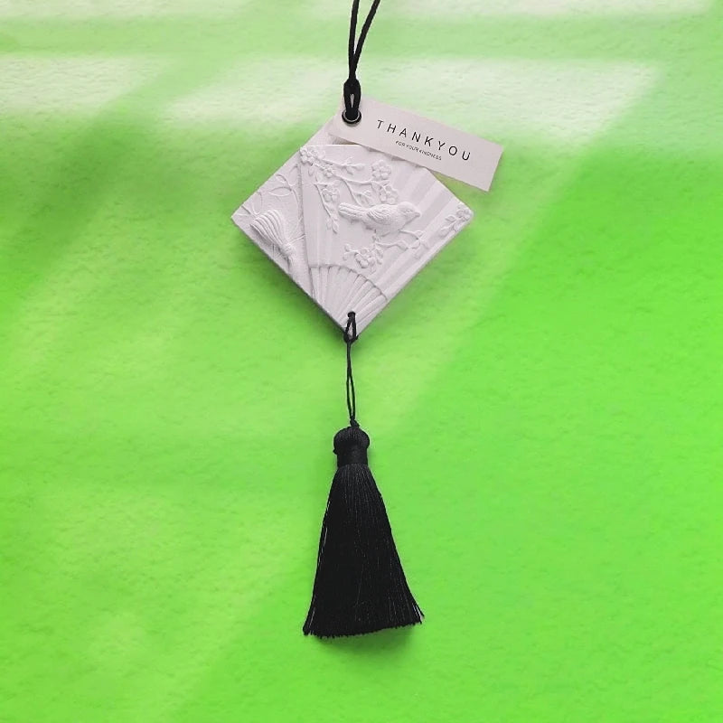 Stocked Chinese Style Hanging Car Wardrobe Air Freshener Scented Ceramic Aroma Porcelain Fragrance Essential Oil Diffuser