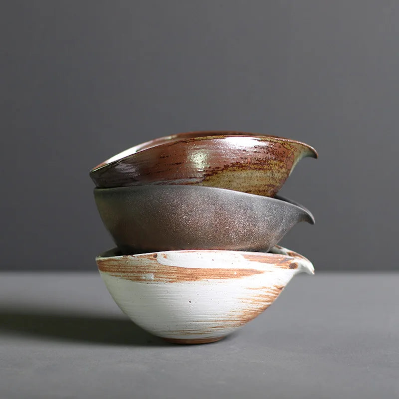 Wholesale 180ml Japanese Handmade Chawan Tea Matcha Bowl Customized Ceramic Terracotta with Spout