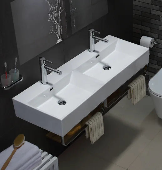China Professional Design Modern Polished Wall Hung Ceramic Basin Sink with Water Resistant Feature for Bathroom Use