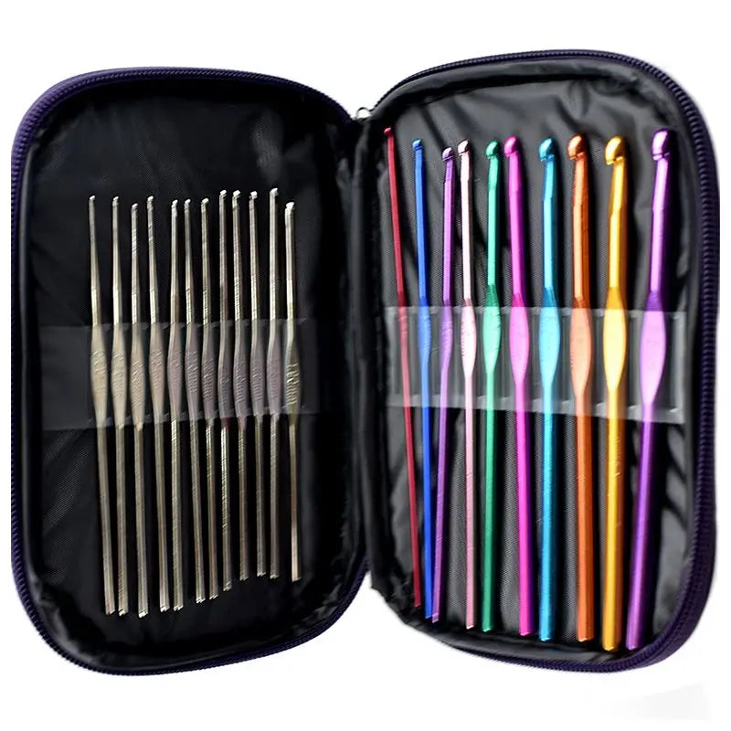 Set of 22 Fashionable Aluminium Crochet Hooks with Case for Needlework Knitting Crafts