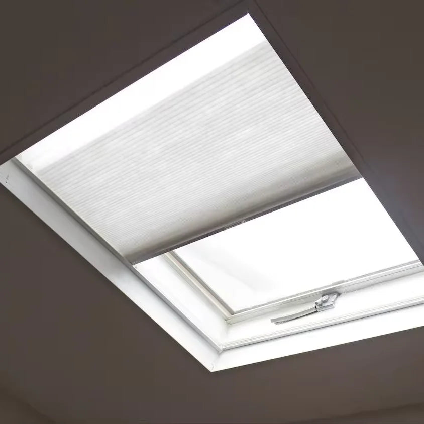 Electric Skylight Shades Blackout Blinds Custom Honeycomb Blinds for Window