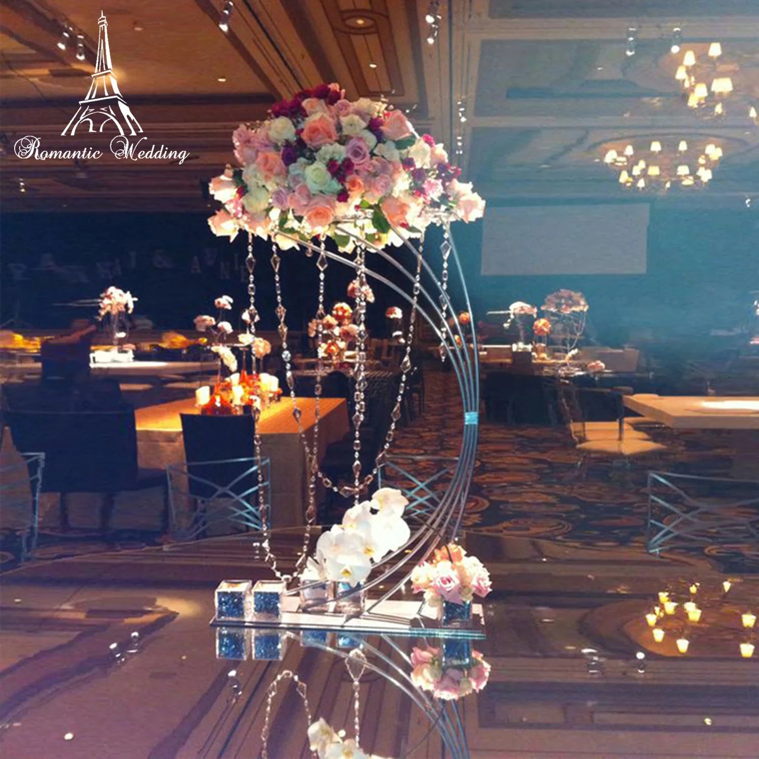 Iron Flower Pot for Wedding and Festival Decoration Elegant Vase Design for Home Decor and Table Displays