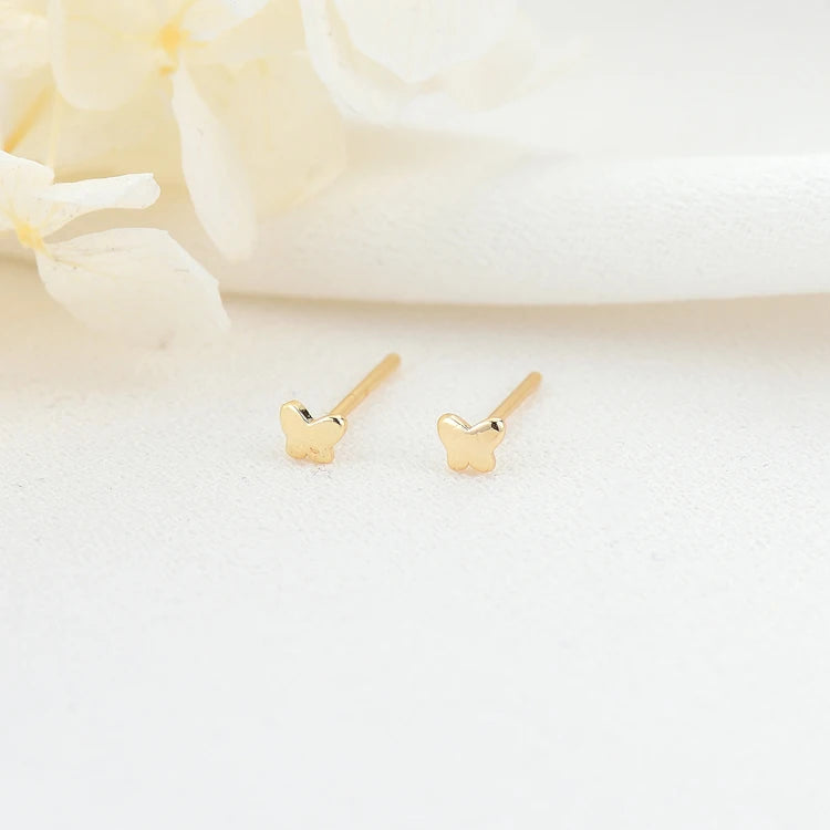 Wholesale 14K Gold Plated Brass Fashion Small Stud Earring in Star Butterfly Heart and Moon Shapes Jewelry Earrings