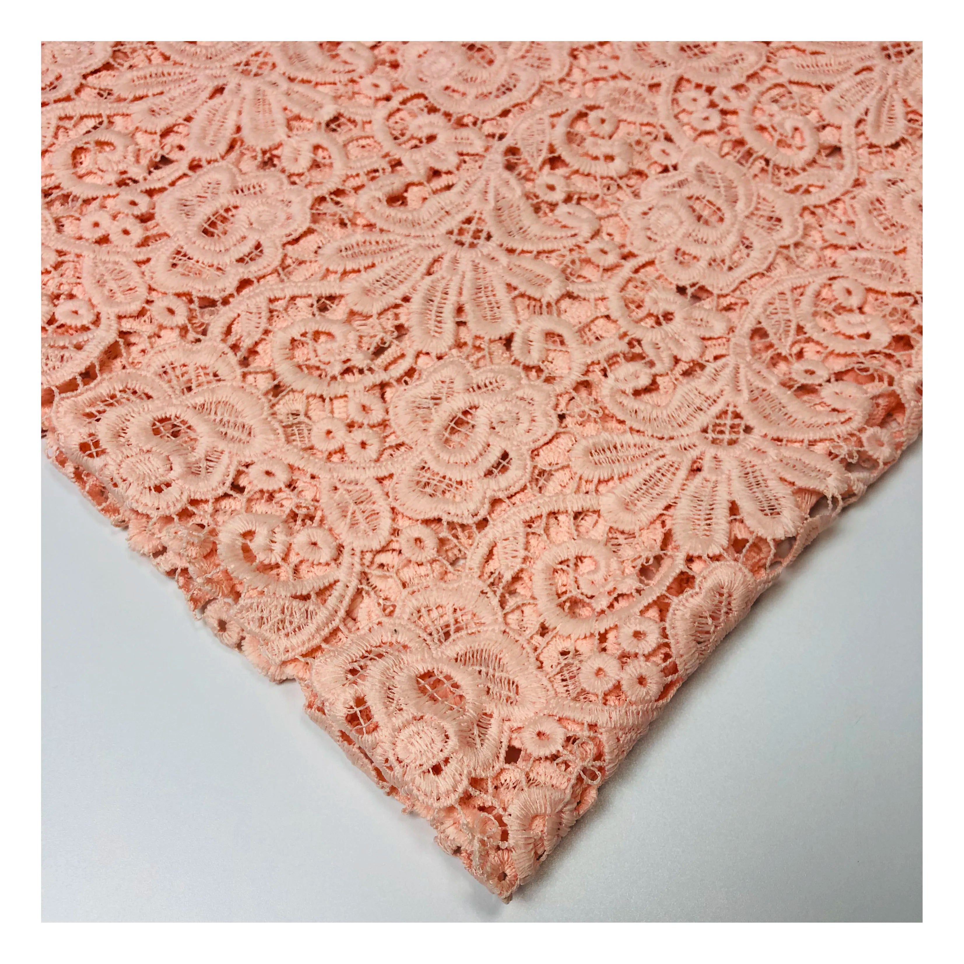 China Wholesale Eco-Friendly Sustainable Guipure Embroidery Lace Fabric Floral Pattern Vintage Luxury Style Shiny Finish for