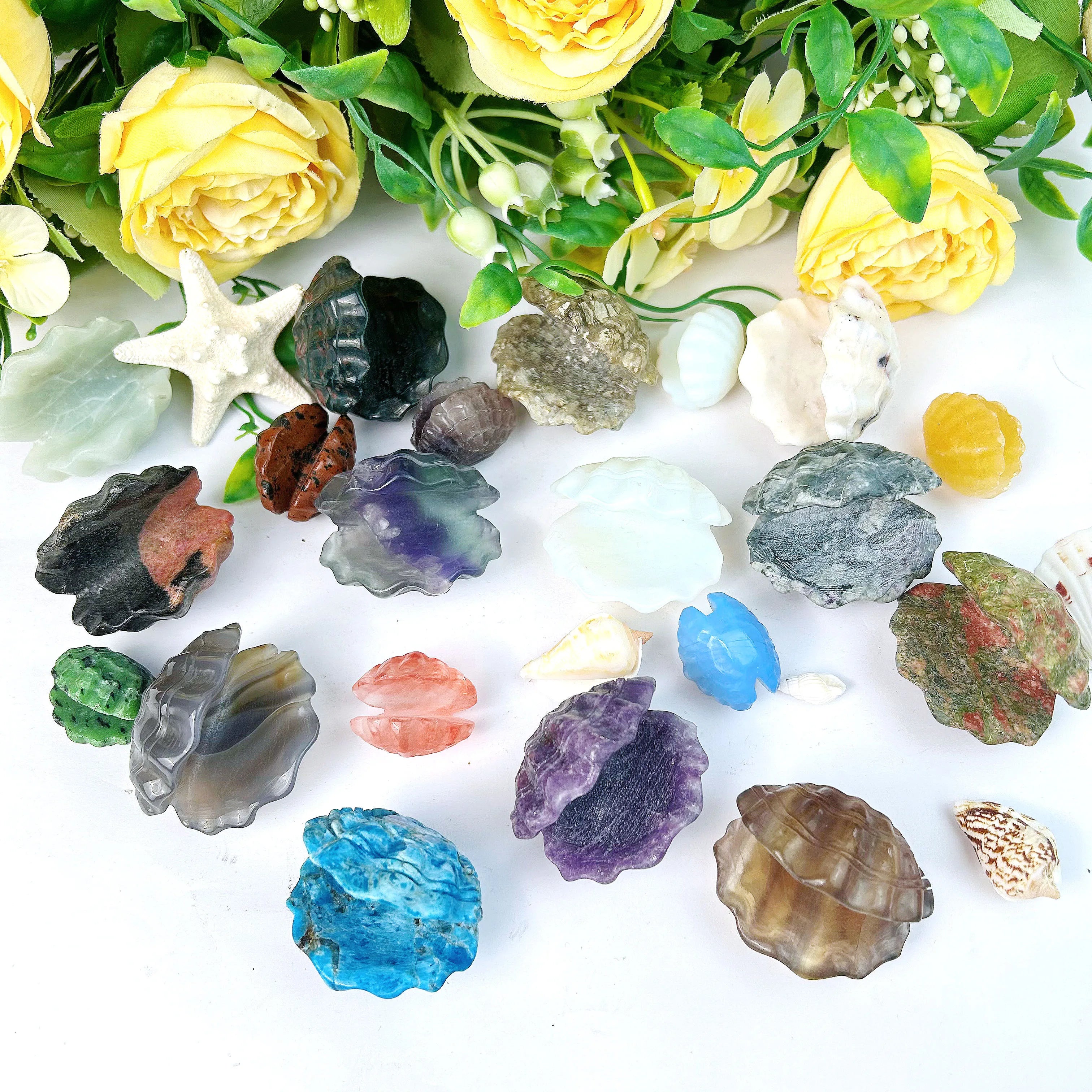 Wholesale Lovely Crafts Healing Cute Crystal Animal Mixed Materials Mini Shell for Souvenir