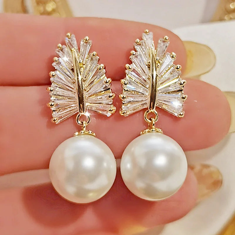 CAOSHI Elegant 18K Gold Plated Round Freshwater Pearl Jewelry Women Leaf Shaped Cubic Zirconia Shiny Diamond Pendant Earrings