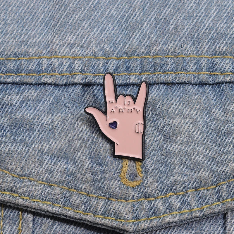 Cartoon Finger Gesture Love Enamel Pin Brooch Metal Lapel Backpack Sweater Shirt Fans Gift Decoration Cartoon Friend Accessories