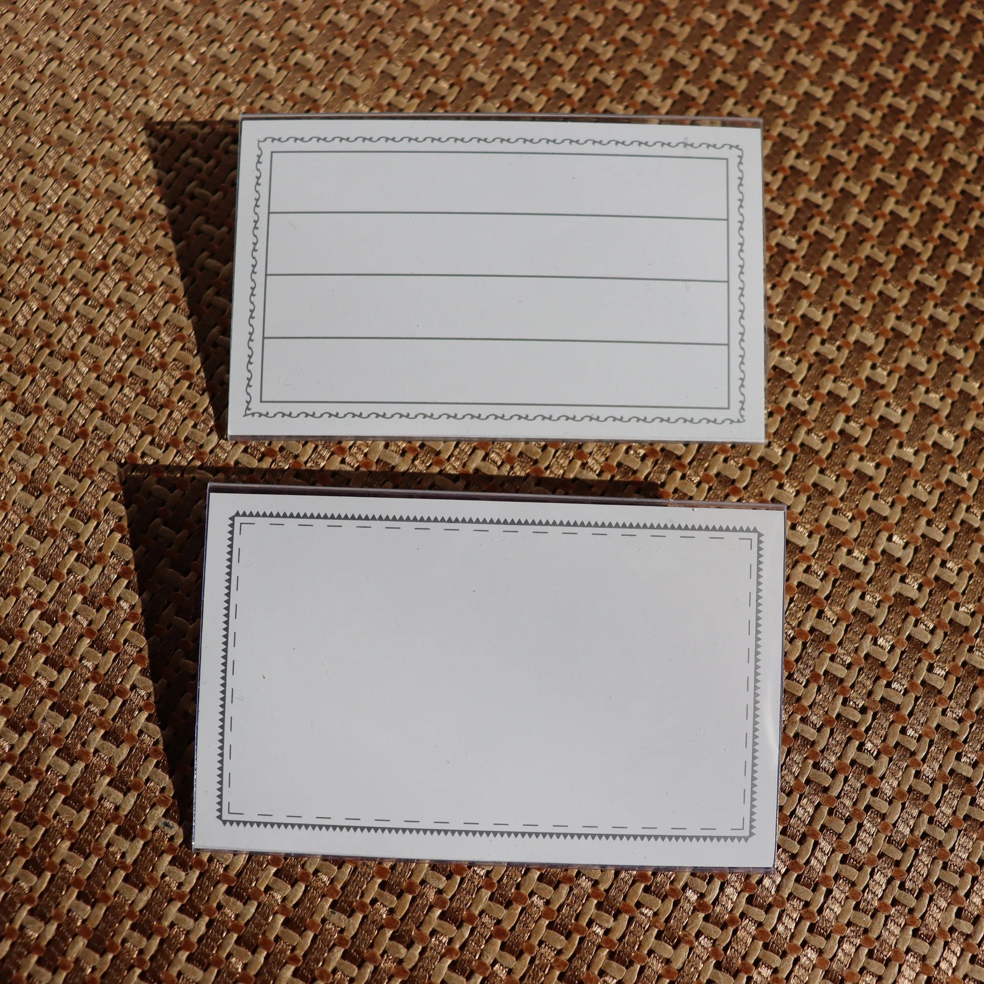 Business-Style PVC Hard Plastic ID Name Badge Card Holder 86*54mm Customizable Pattern for ID Card Business Card with Metal Pin