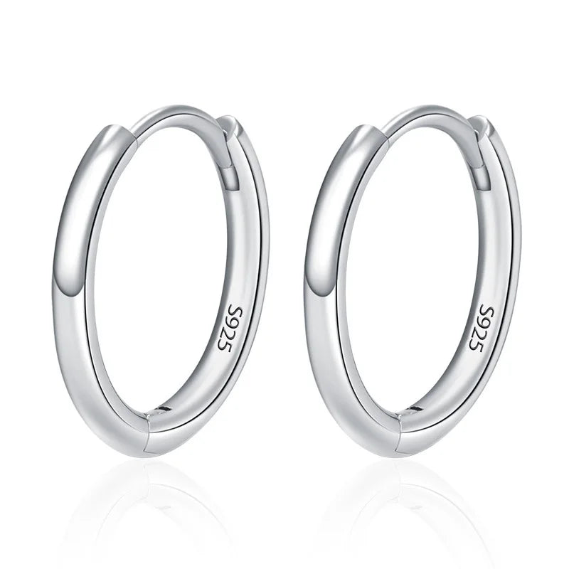 Duyizhao Minimalist Cute Girls Jewelry Daily Wear  Plated Silver Plain Circle Smooth Huggie Hoop Earrings Jewelry