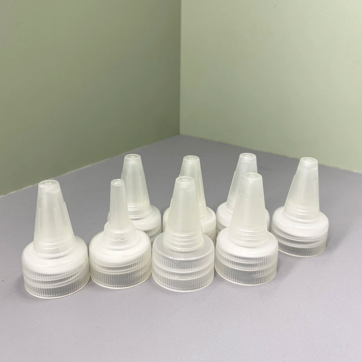 28 mm PP Plastic Long Tip Nozzle Bottle Cap 28/410 Twist Off Nozzle Lid for Squeeze Liquid Bottles