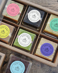 Custom Adhesive Label Rolls for Pet Food Snack Sandwich Sugar Candy Pizza Olive Oil Cake with Custom Brand Logo Printing
