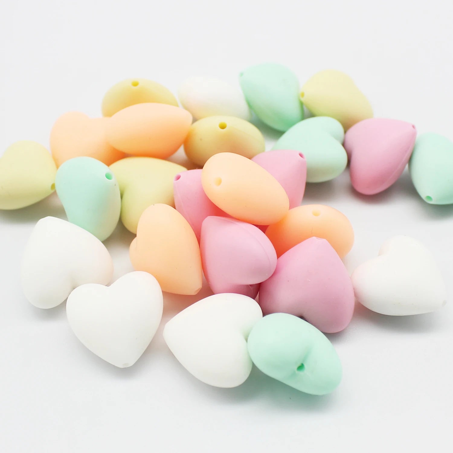 Wholesale Best Seller Food Grade Silicone Focal Beads Customized Heart Shape Multicolor Baby Teething Beads Third Party