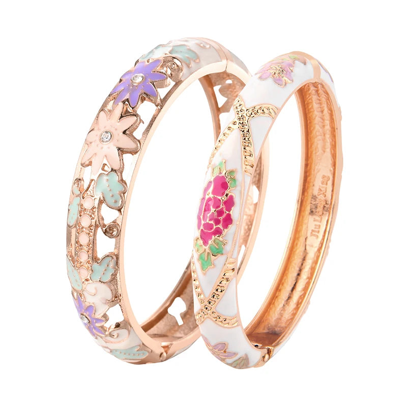 Daili Wholesale Classic Cute Pink Flowers Gold Plated Zinc Alloy Enameled Women's Cuff Bangles Set Charms Anniversary Occasion