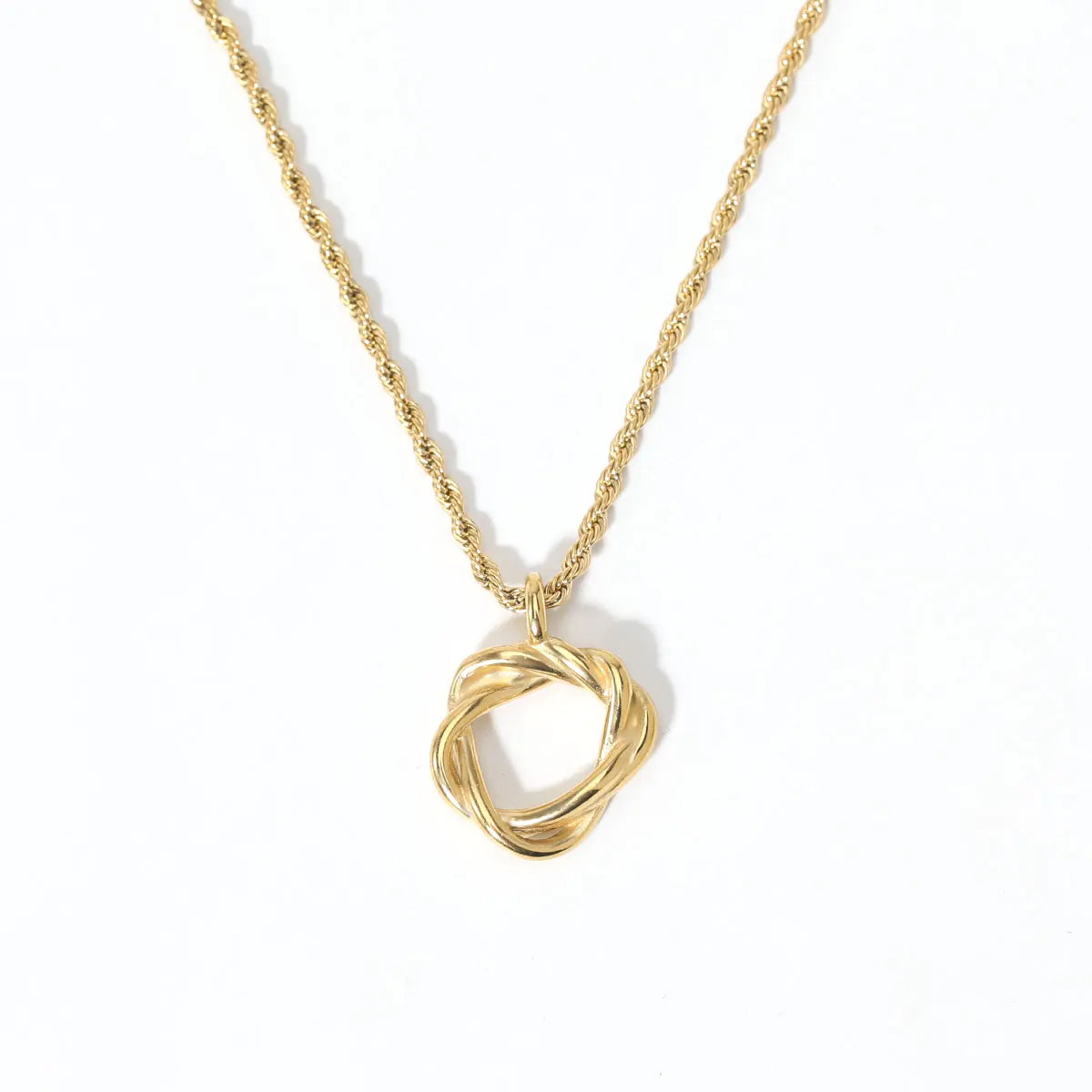 18K PVD Plated No Fade Dainty Fashion Minimalist Weave Rope Circle Pendant Stainless Steel Necklace for Women