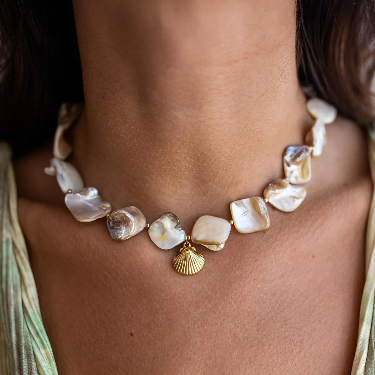 Ilona 18K Gold Plated Pendant Necklace with Link Chain Hawaiian Style Bead Shell Pearl and Stainless Steel Pearl Charm