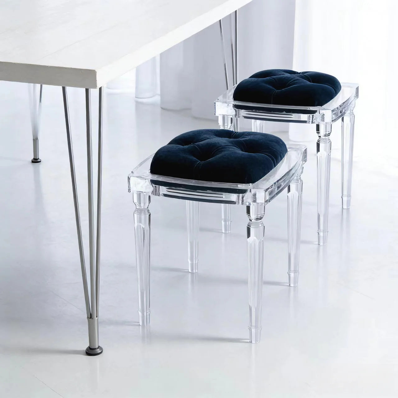Custom Foldable Acrylic Stool-Minimalist Design for Home Bedroom Dressing Piano Use Warehouse & Hotel Applications
