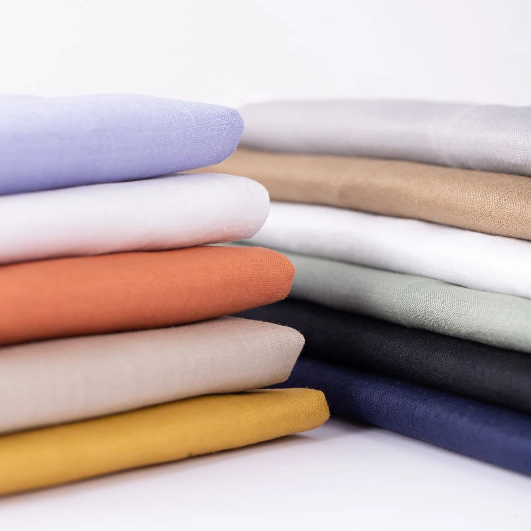 Eco-friendly Renewable 100% Hemp Fabric Soft Breathable 121gsm 135cm Woven Solids Comfortable Pure Hemp Fabric for Clothing Bags