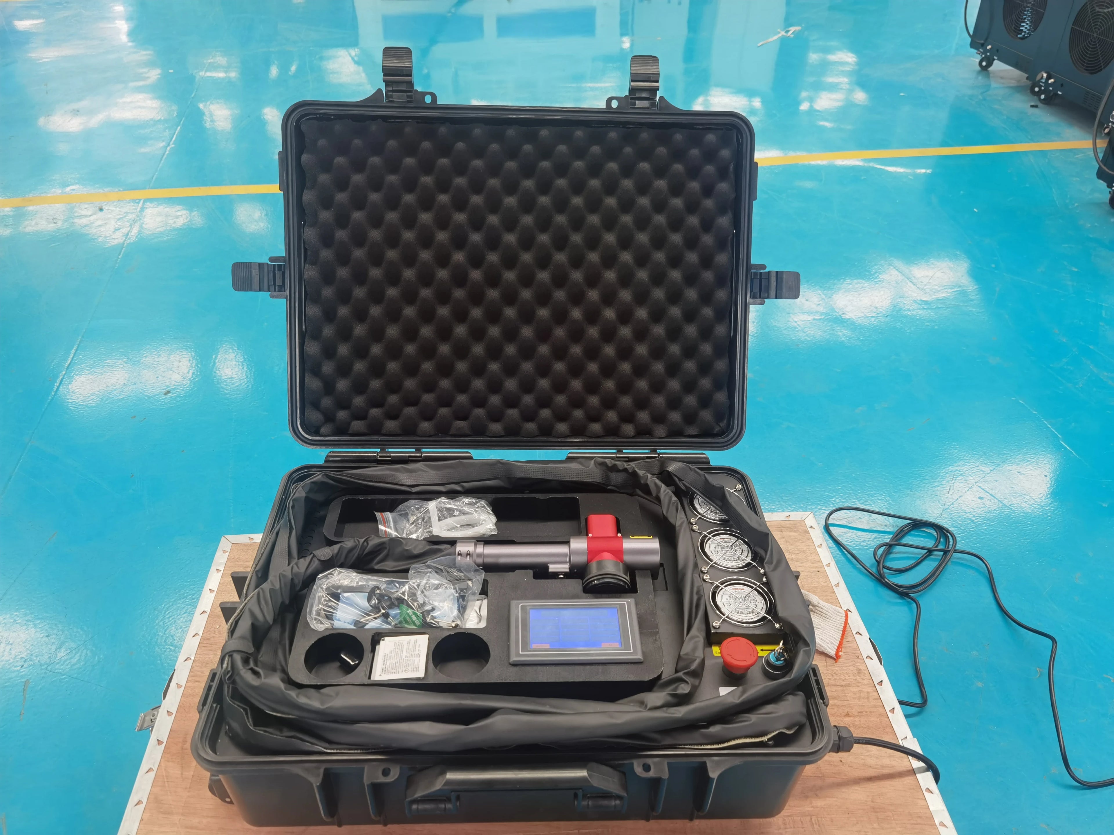 Backpack Rust Removal Portable Pulse Cleaning Machine 100w 200W 300W 500w Laser Cleaner for Metal Rust Remove