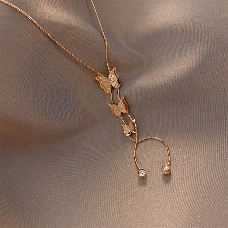 Hot Selling Stainless Steel Women Fashion Jewelry Simple Korean Diamond Three Butterfly Pendant Necklace