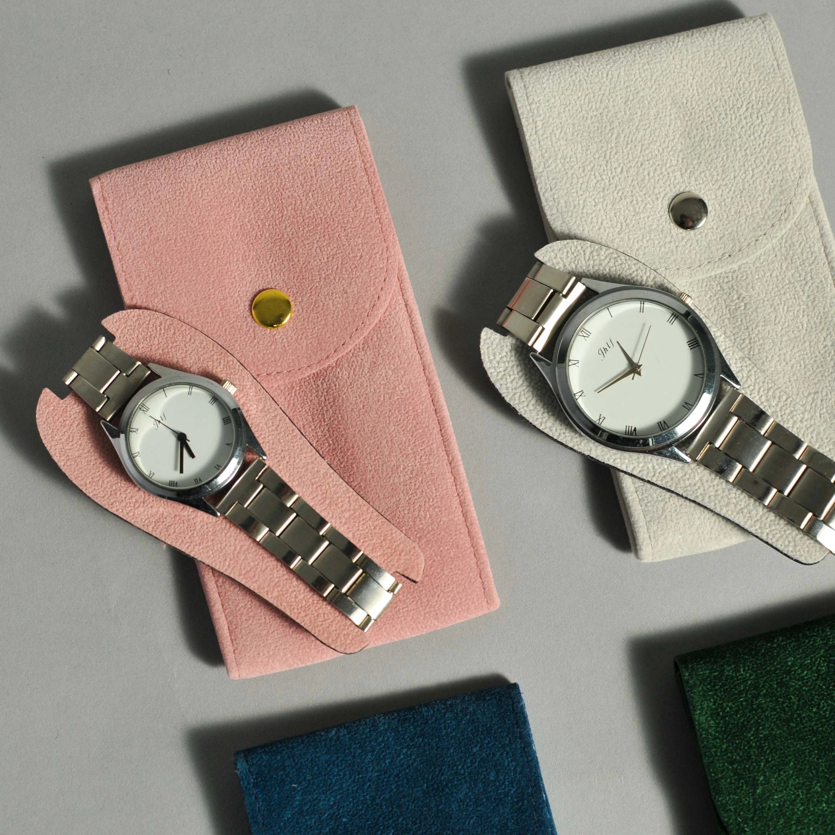 Velvet Watch Pouch With Pad Add Logo Branded Travel Case Green Color Watch Packaging Button Pocket