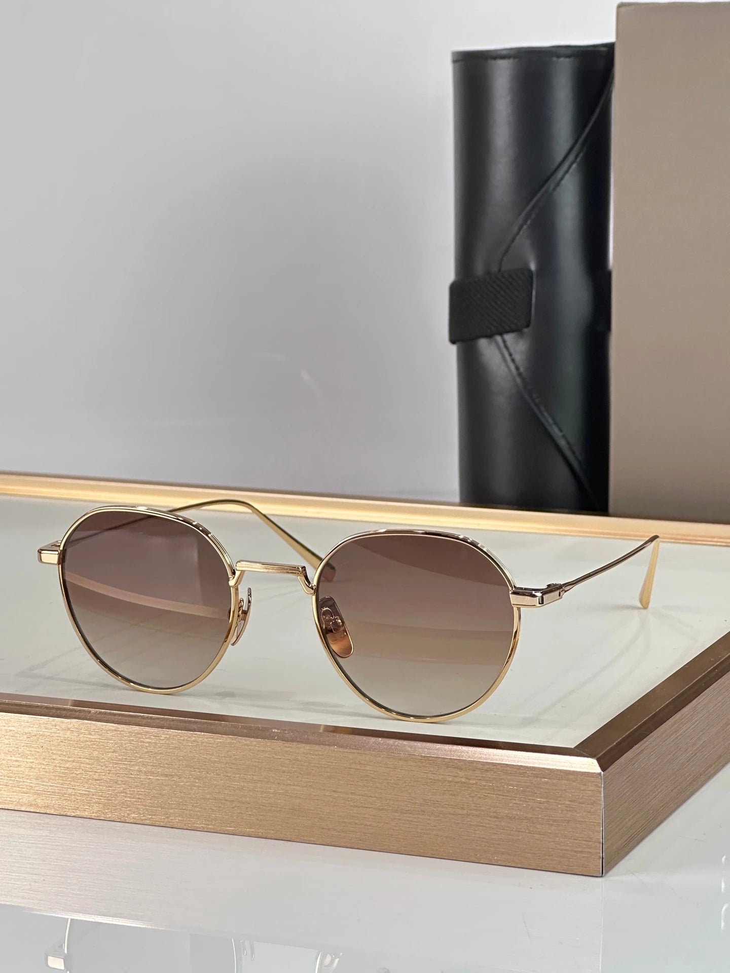 Fashion Brand Small Round Sunglasses for Women Vintage Mirrored Sunglasses Luxurious Brown Lenses Vintage Driving Glasses Men