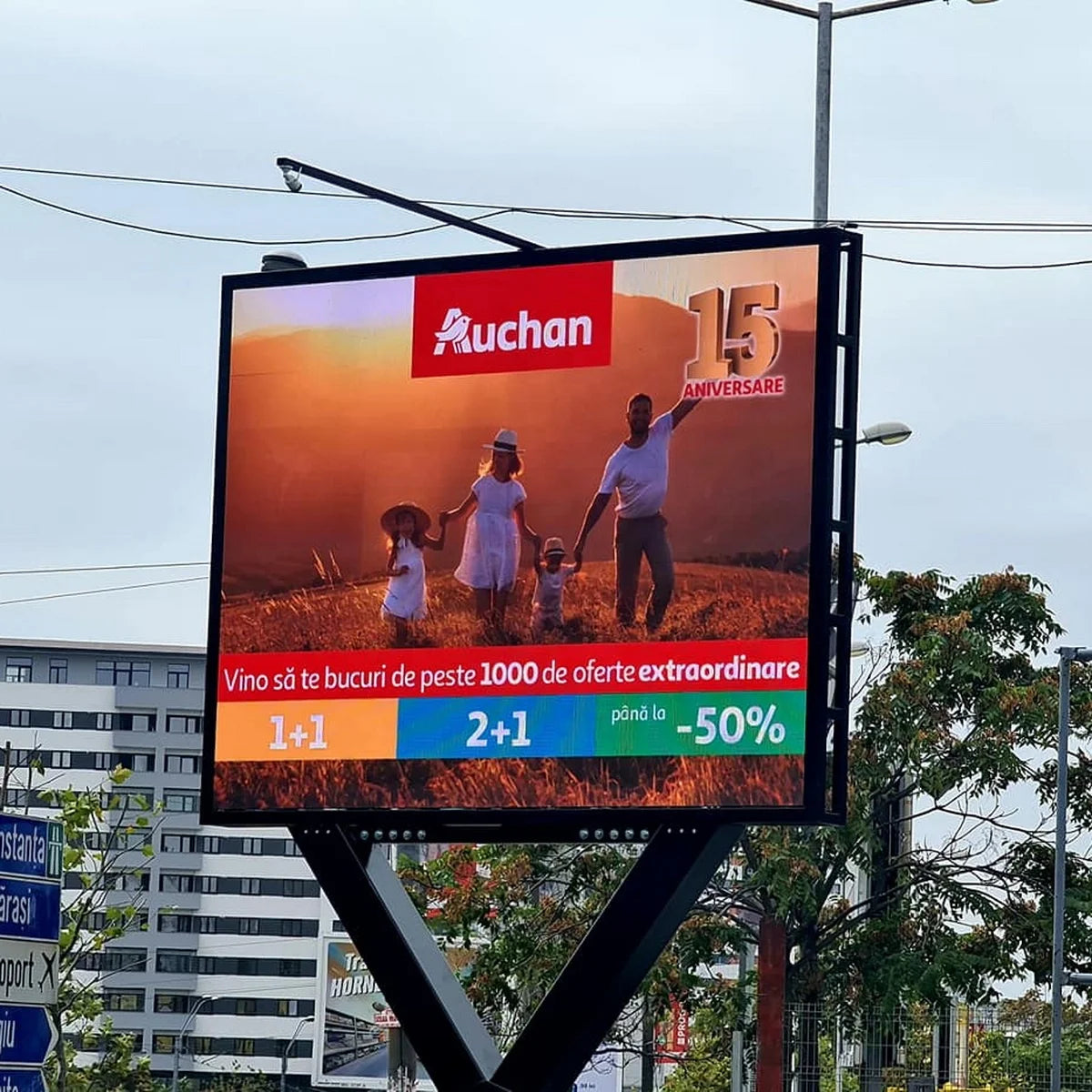 Outdoor Publicitaire P2.5 P3 P4 P5 P6 P8 P10 Ecran Panneau LED Module Cabinet Billboard Video Display Screen Sign Panel Totem