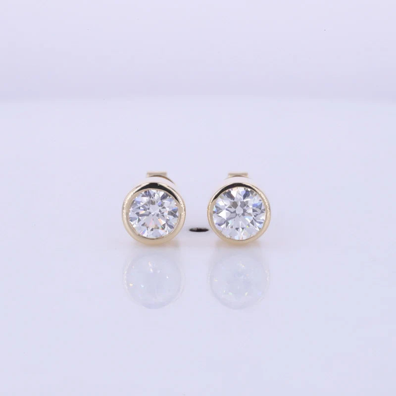 Starsgem Hot Sale DEF Round Shape Brilliant Cut Bezel Setting Moissanite Stone Stud Karat Gold Earrings