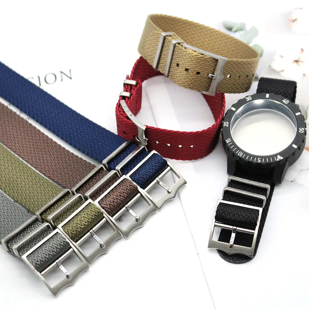 ODM/OEM Yunse New Arrive 1.6mm Thick W Pattern Breathable Nylon Smartwatch Band 20mm 22mm with Adjustable Stainless Steel Buckle