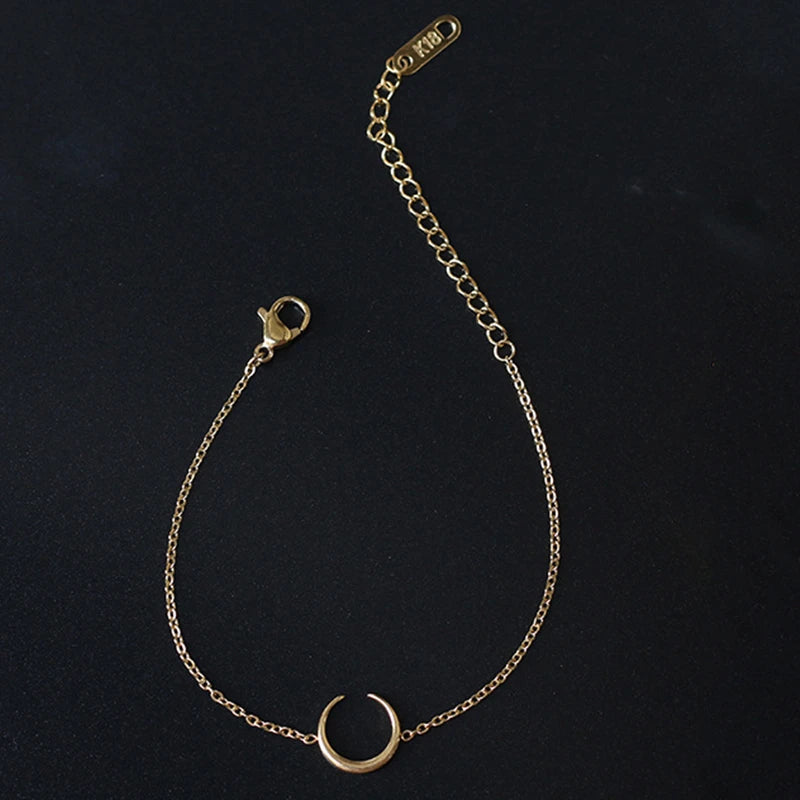 Trendy Minimalist 316L Stainless Steel 18K Gold Plated Crescent Moon Charm Bracelet