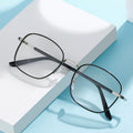 2024 New Metal Eyeglasses Frame Men Fashion Anti Blue Light Glasses Retro Eyeglasses Frame Wholesale