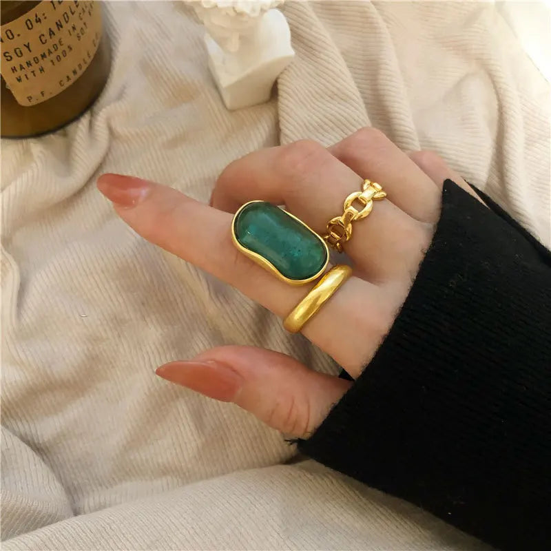 2Pcs Fashion Vintage Women Finger Ring Antique Gold Plated French Style Emerald Gemstone Ring Bracelet Set