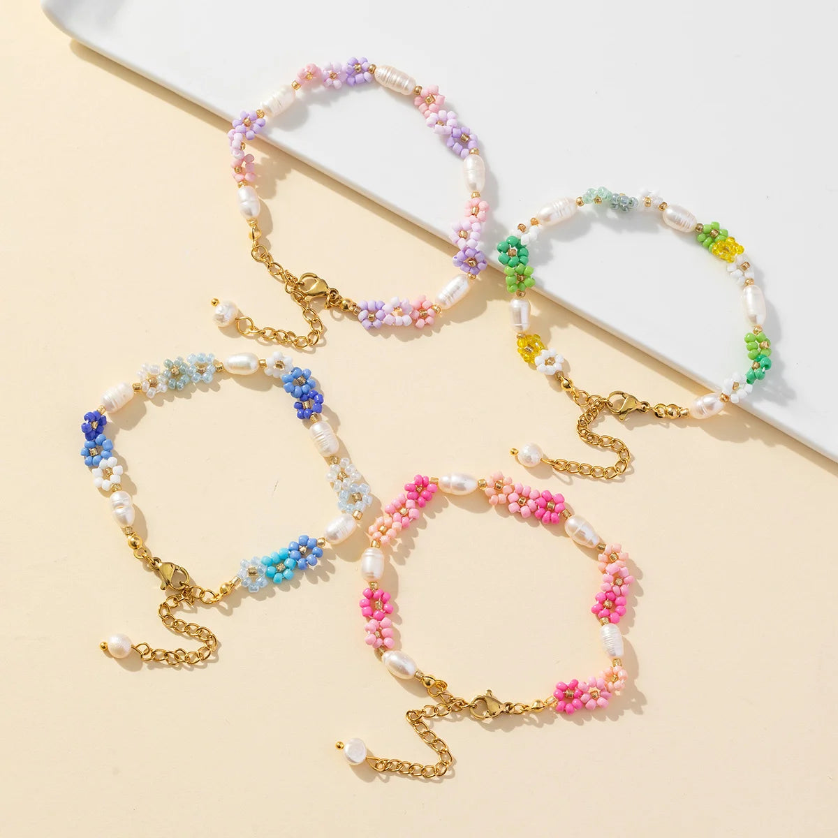 Hot Sale Women Spring Boho Flower Beading Bracelets Popular Handmade Natural Fresh Water Pearl Seed Bead Bracelet for Lady