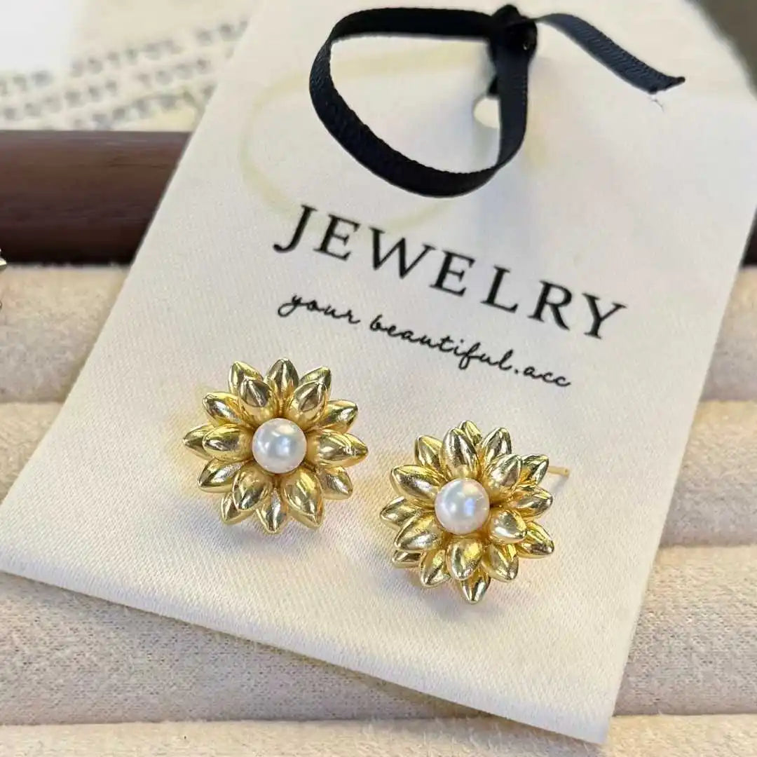 Exquisite New 3D Daisy Stud Earrings 5-6mm Natural AAAA Grade White Bread Pearl 18K/Platinum Plated Women's Jewelry Special