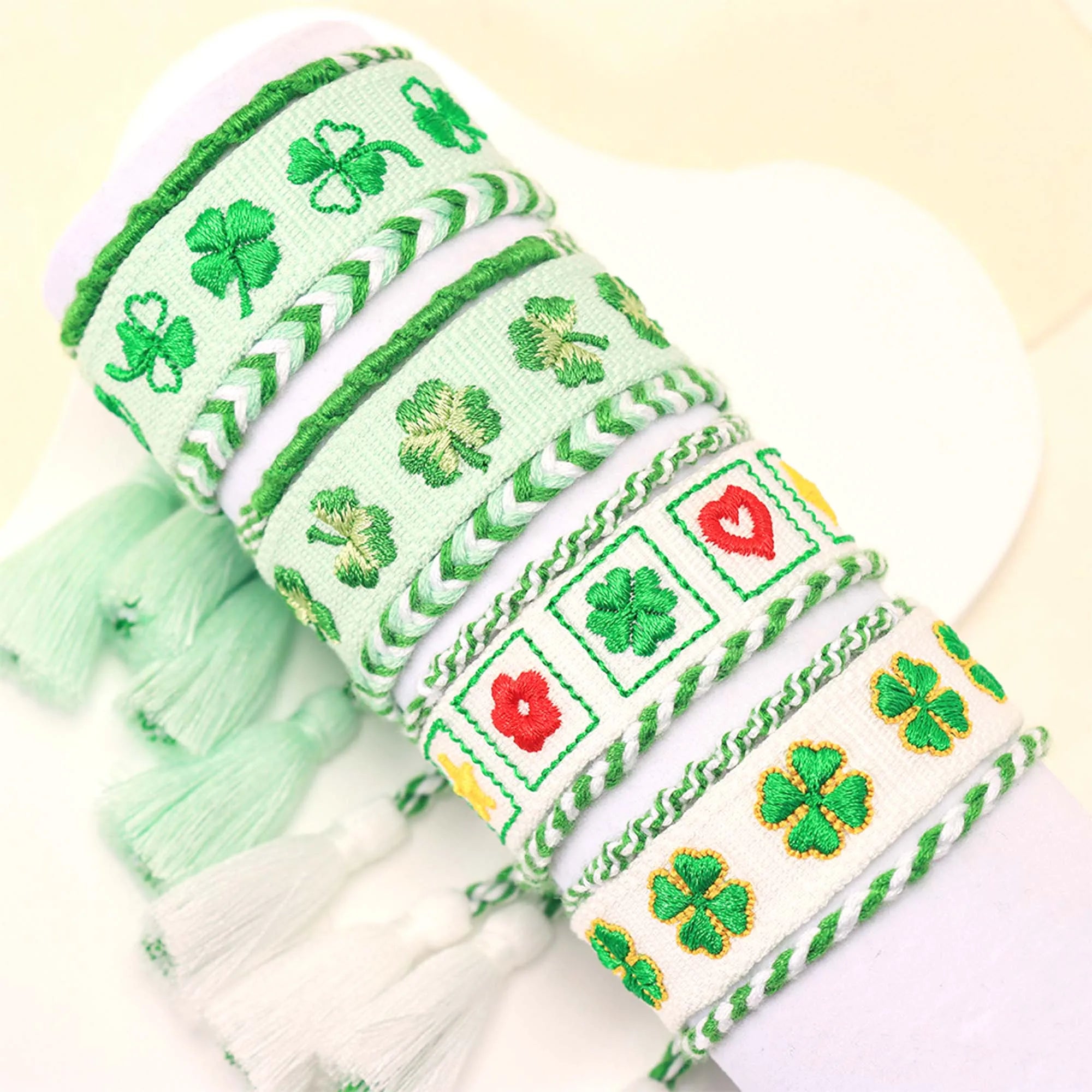 12pcs Clovers Embroidered Bracelets Wholesale St.Patrick's Day Tassel Bracelets Handmade Woven Braided Rope for Gift