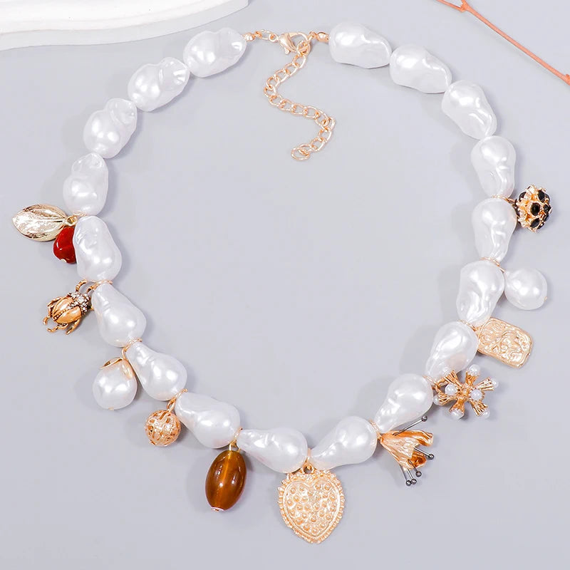 2025 New Arrival Fashion Jewelry Baroque Fashion Multi-element Insect Heart Pearl Bead Collarbone Chain Vintage Pearl Necklaces