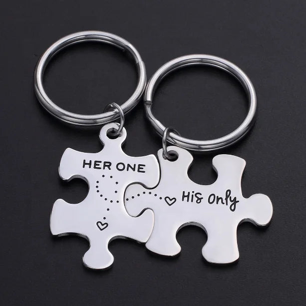 Wholesale Steel Metal Couple Keychain Custom Logo Words Love Design for Couples Souvenir Wedding Gifts Metal Keyrings