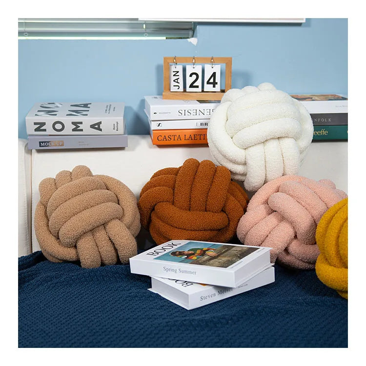 Factory Wholesale Soft 22cm Sofa Home Handmade Knot Ball Pillow