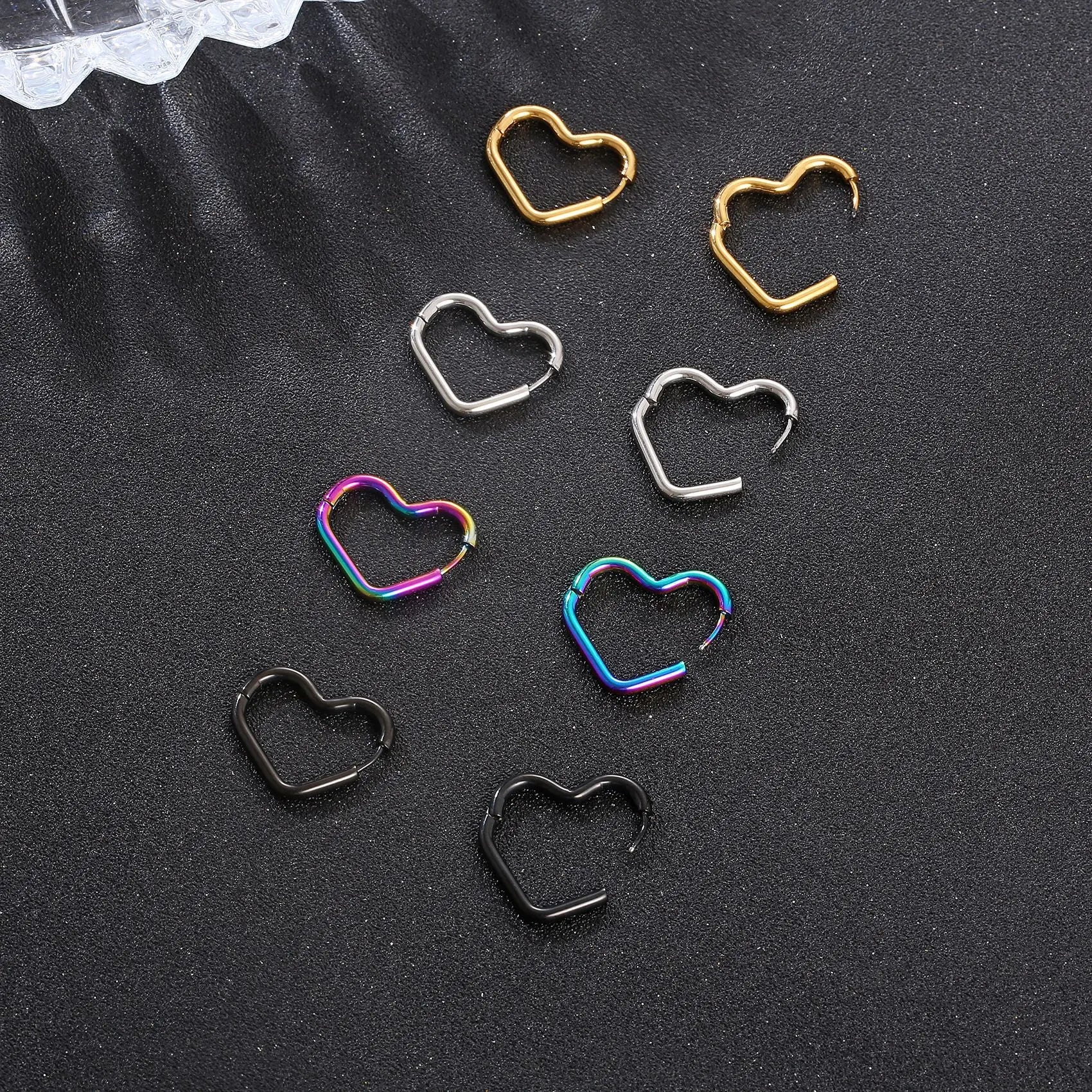 Delicate Love Heart Gold Hoop Earrings Women Stainless Steel Gold Plated Heart Shape Plain Huggie Earrings