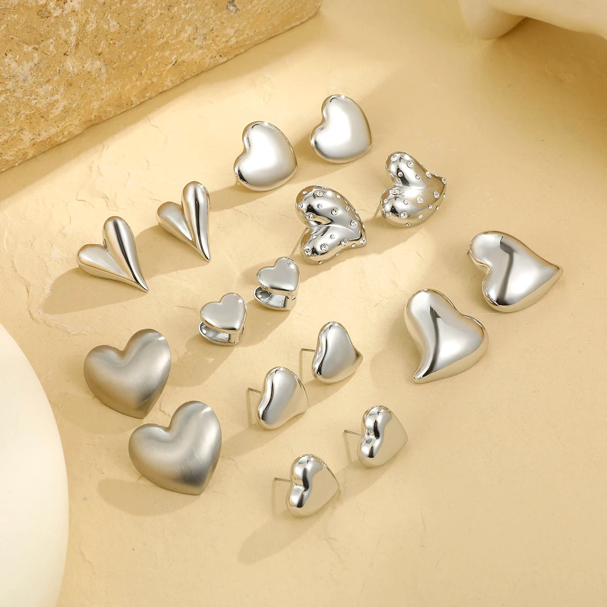 Korean Heart Stud Series Fine Stainless Steel Jewelry Earrings Women Plain Silver Hearts No Fading Earrings Jewelry Manufacturer