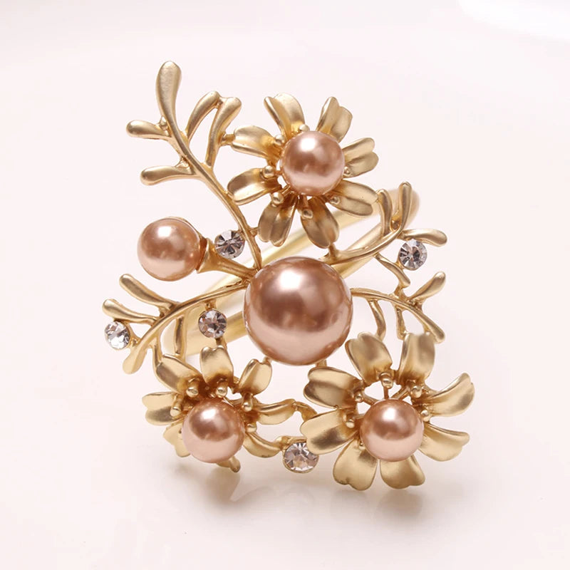 2023 New Elegant Champagne Gold Flowers Floral Pearls Rhinestones Napkin Ring Table Cloth Holder for Wedding Party Tabletop Hire