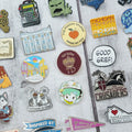 Hot-Selling No Minimum Custom Wholesale Metal Logo Design Daisy Flower Brooch Soft Enamel Pin With Backing Cards