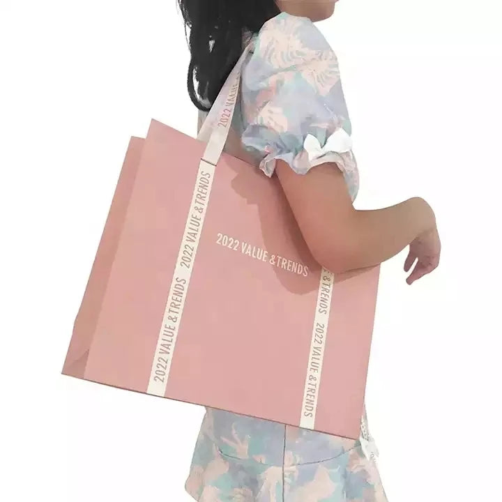 Wholesale Black Ivory Board Paper Gift Packaging with Handles Shopping Bag with Custom logo for Clothing Shoes Flower Paper Bag