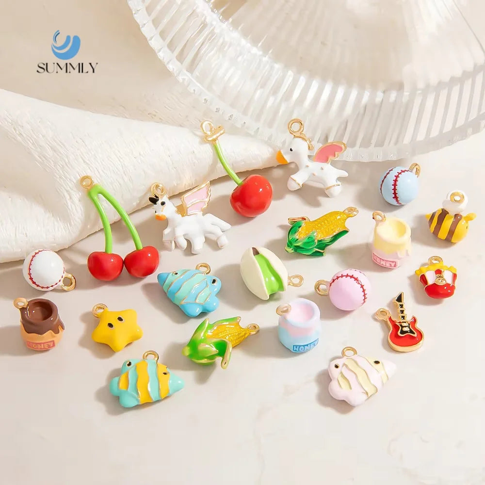 SUMMLY Trendy Personalized Cartoon Pendant 18K Gold Plated  Alloy DIY Charm Accessories Fashion Jewelry Manufacturer